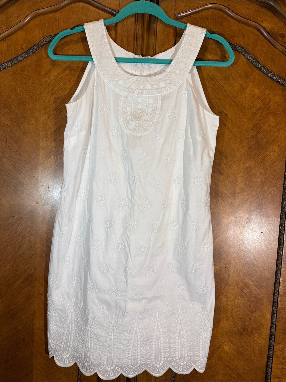 Vineyard Vines White Eyelet Sleeveless Shift Dress